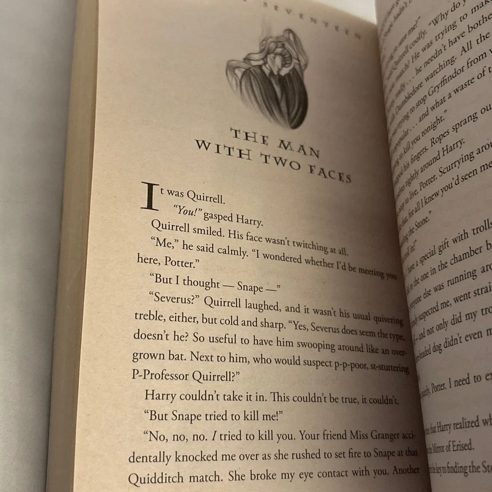 Harry Potter and the Sorcerers Stone J K Rowling Scholastic‎ Paperback Book